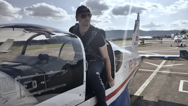 Looping mit einer ZLIN Z242L GURU