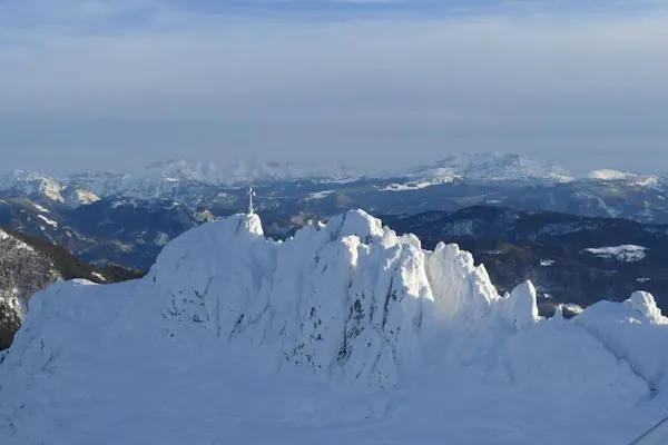 Rundflug über die Alpen und Sportflugzeug selber fliegen