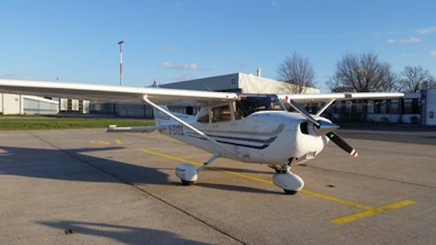 D-EXBS (Cessna 172S)