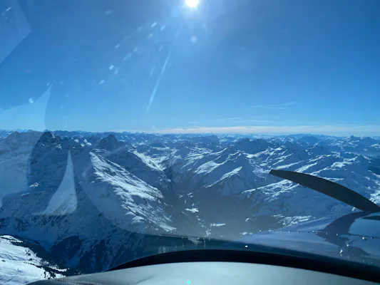Berge, Gipfel, Spitzen, Hörner… meist in Weiss