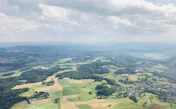 Eines vieler möglicher Ziele des Rundflugs:
Exemplarisch hier zu sehen: der schöne Odenwald bei Michelbach