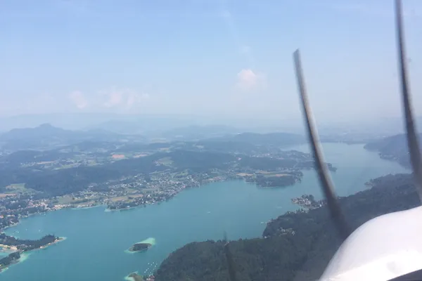 Flug nach Klagenfurt