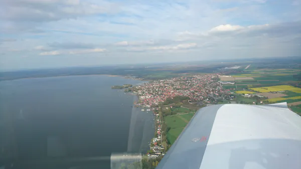 Rundflug zum Schaumburger Meer