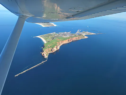 Erlebe Helgoland aus der Luft – ein ganzer Tag auf der roten Insel!