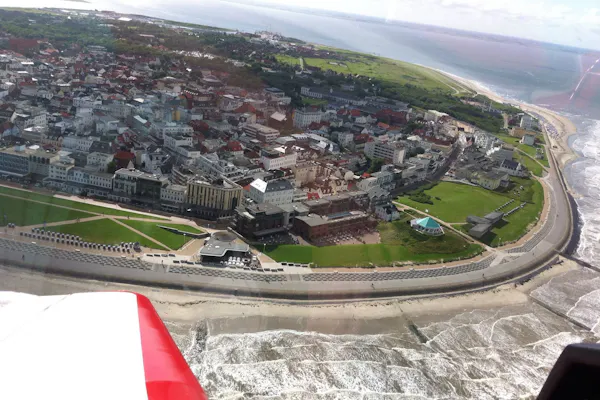Ein Tag am Meer - AusFLUG nach Helgoland (Hin- und Rückflug!) - und steuerfrei einkaufen!