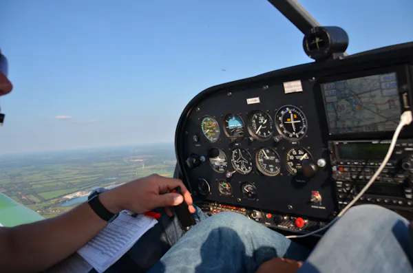 Rundflug über Halle Richtung Süßer See, Naumburg, Flughafen Leipzig/Halle