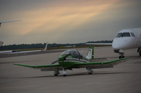 Rundflug über Halle Richtung Süßer See, Naumburg, Flughafen Leipzig/Halle