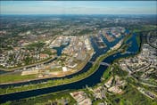 Rundflug über Düsseldorf City und den Internationalen Flughafen