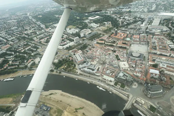 Rundflug (3P) über Moritzburg, Dresden und Seenland