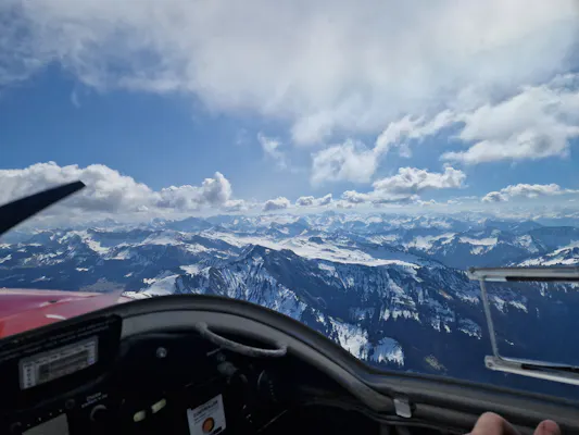 Rundflug über Bodensee nach Vorarlberg in Österreich