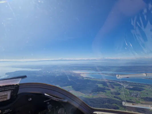 Rundflug über Bodensee nach Vorarlberg in Österreich