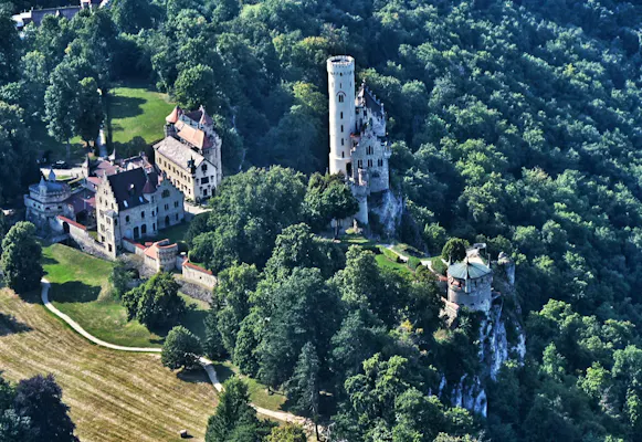 Unsere Burgen aus der Luft kennenlernen