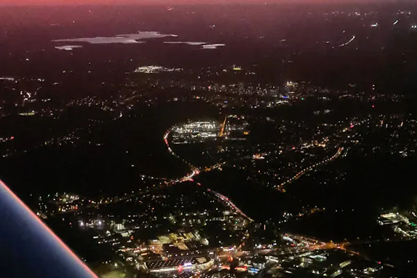 Nachtflug nach Hamburg