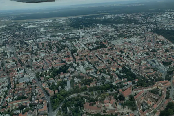 Flug zum Flughafen Nürnberg "Albrecht Dürer"