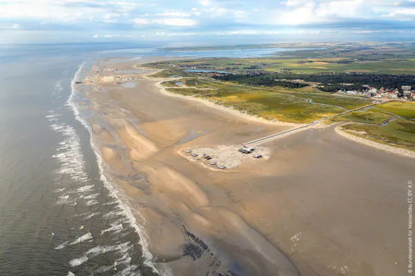 Hoch hinaus in Sankt Peter-Ording: Ein Flugausflug für drei Passagiere