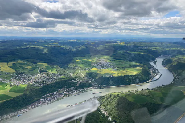 Rundflug über Rhein und Mosel