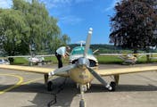 Flugvorbereitung mit der schönen Beech Bonanza V35, Baujahr 1966, eine der wenigen mit einem Turbomotor! Robust wie ein Mercedes!
