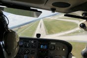 Bei geeigneter Verkehrslage: ein Anflug auf die aktive Landebahn in Schönefeld 