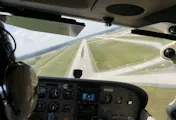 Bei geeigneter Verkehrslage: ein Anflug auf die aktive Landebahn in Schönefeld