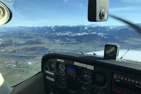 Herrlicher Flug über City München - Bayrische Seen